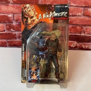 NWT FREDDY KRUGER SERIES 4 MOVIE MANIACS FIGURE